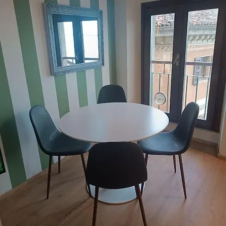 Casaleda, Delizioso Loft Fronte Toscolano-Maderno